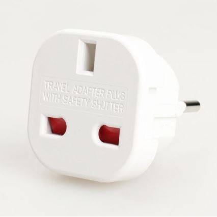 Adaptor de călătorie pentru priză UK la UE