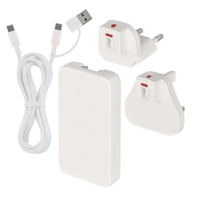 Adaptor de călătorie USB GaN, 100–250V, cu capete interschimbabile