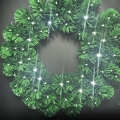 Aigostar - Coroană LED de Crăciun pentru exterior, 72 LED, alimentare 3xAA, diametru 50 cm, IP44, alb rece