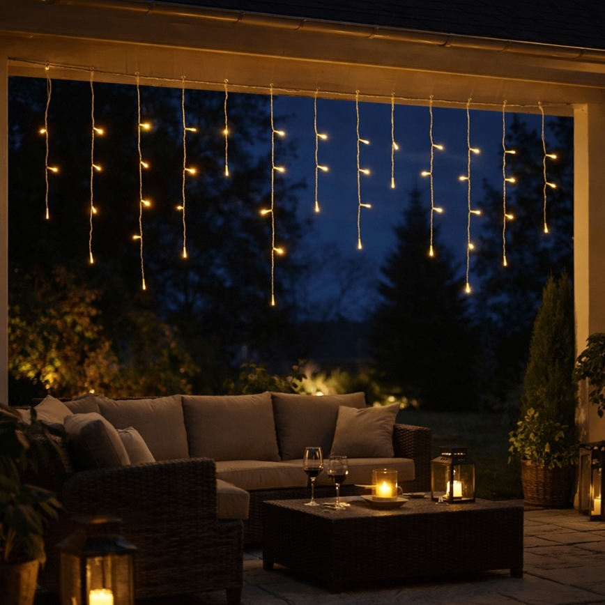 Aigostar - Ghirlandă LED de exterior pentru Crăciun, 300 LED/8 funcții, 3xAA, 18x0,6 m, IP44, alb cald