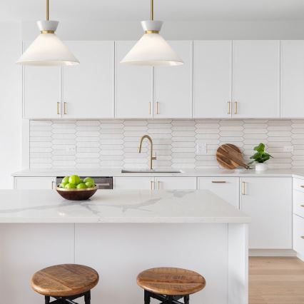 Alora Mood - Lustră cu tijă HALSTON 1xE27/60W/230V aurie