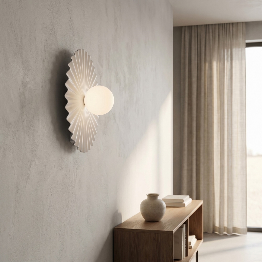 Aplica de perete UMBRA 1xG9/8W/230V albă