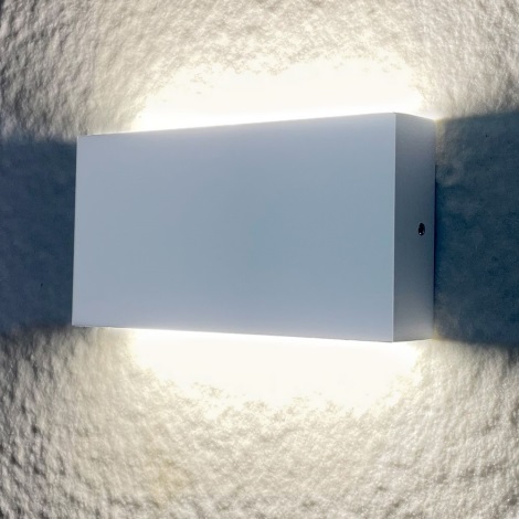 Aplică LED de perete CHICAGO 2xLED/5,5W/230V IP44 albă