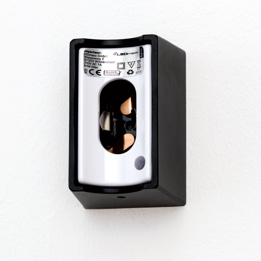 Aplică LED VISAGIST 1xS14d/8W/230V negru