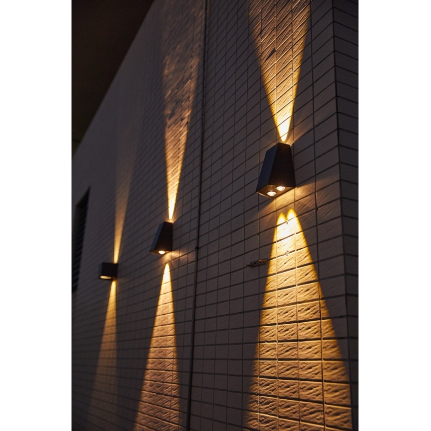 Aplică LED solară Brilagi PYRAMID LED/2W/3,2V 1300 mAh IP54