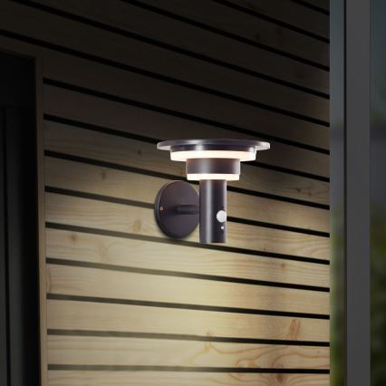 Aplică LED solară cu senzor Brilliant GARVINA LED/3W/3,7V 2000 mAh IP44 negru