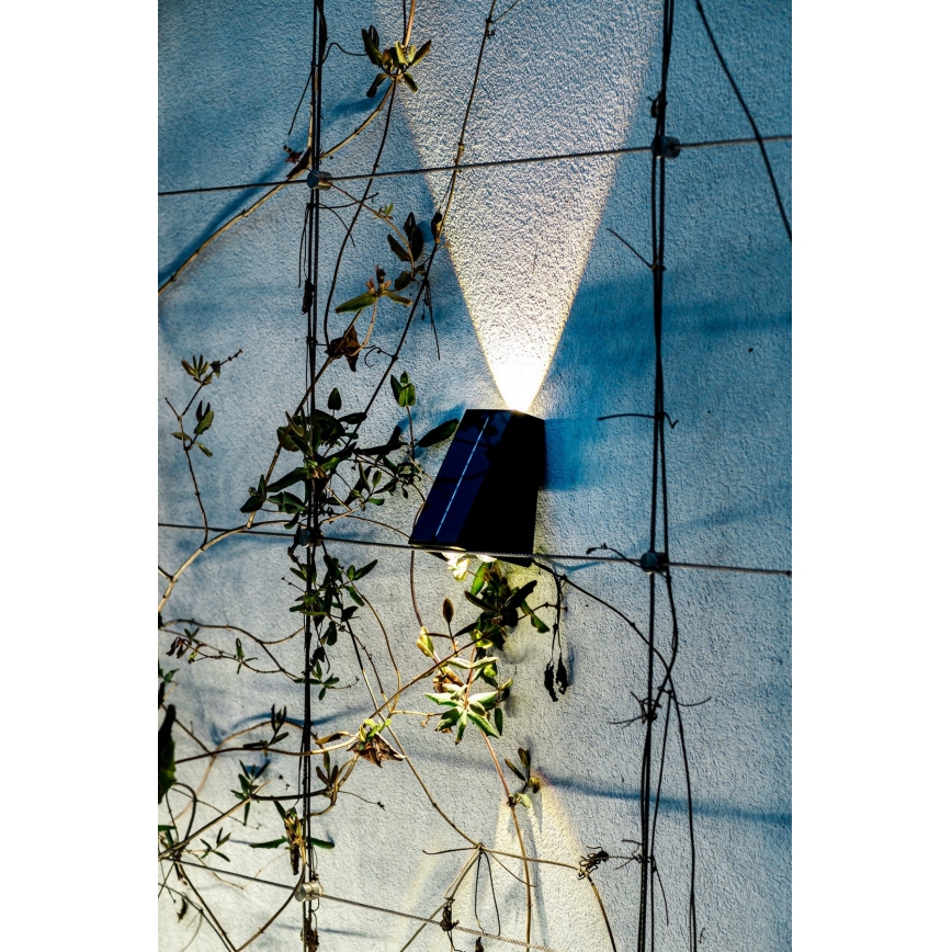 Aplică LED solară cu senzor LED/2W/5V IP54 1300 mAh