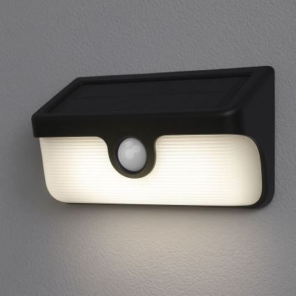 Aplica solară de perete LED LINK cu senzor, 5 W, 3,7 V, 2000 mAh, IP65, negru