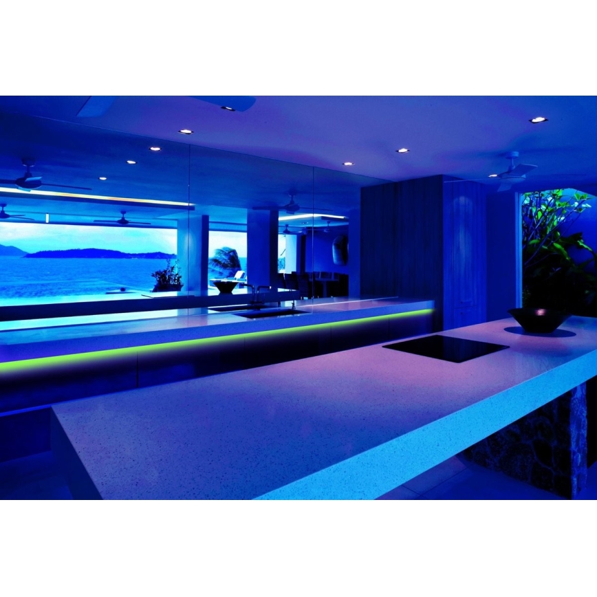 Bandă LED RGB dimabilă 3m LED/12W/230V Grundig + telecomandă