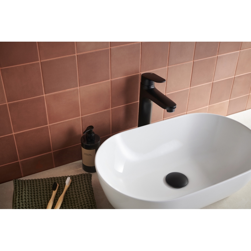 KFA Armatura 5552-712-81 - Baterie pentru chiuvetă cu scurgere și preaplin OTAVA, 30,2 cm, negru mat