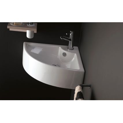 Bathco 0043 - Lavoar suspendat de colț OPORTO 64,5x47 cm porțelan/alb