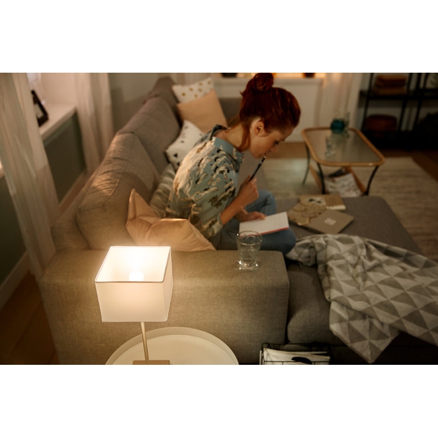 Bec LED dimabil Philips Hue WHITE AMBIANCE P45 E14/5,5W/230V 2700K