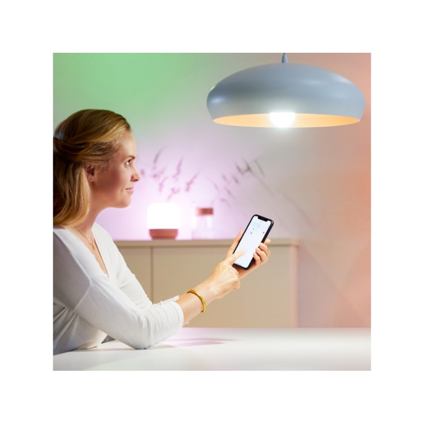 Bec LED RGBW dimabil Reality E27/8,5W/230V 3000-6500K Wi-Fi + telecomandă