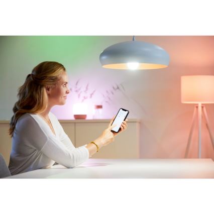 Bec LED RGBW dimabil WiZ A60 E27/8,5W/230V 2200-6500K CRI 90 Wi-Fi + telecomandă