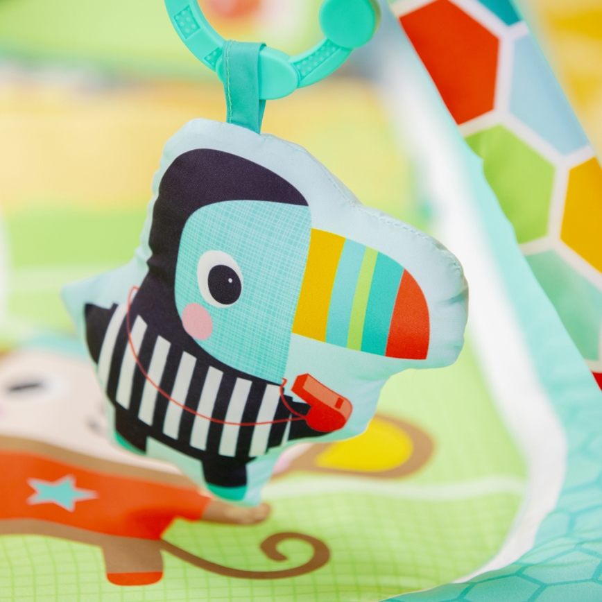 Bright Starts - Covoraș de joacă pentru bebeluși OBALL GRIP & KICK 3xAA