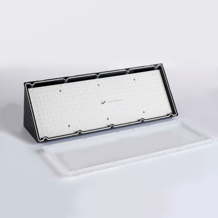 Brilagi - Aplică LED de perete pentru exterior TRIANGLE LED/42W/230V 45 cm neagră IP65