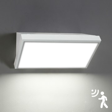 Brilagi - Aplică de perete LED pentru exterior cu senzor TRIANGLE, 20W, 230V, albă, IP65