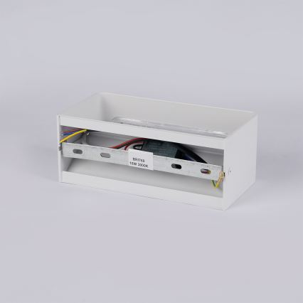 Brilagi - Aplică de perete pentru exterior DONNANI LED/7W/230V 20 cm alb IP44