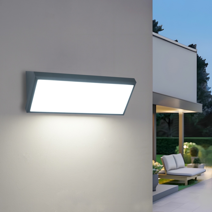 Brilagi - Aplică LED de perete pentru exterior cu senzor TRIANGLE, 42W/230V, 45 cm, antracit, IP65