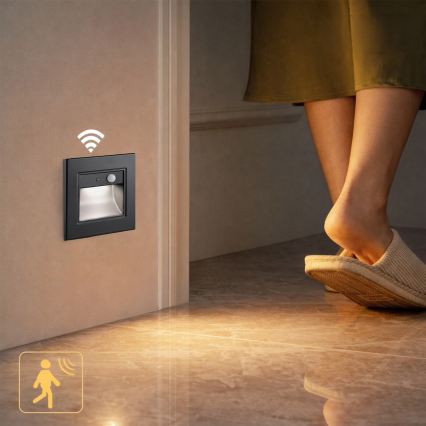 Brilagi - Aplica LED pentru scări cu senzor STEP LIGHT LED/1,5W/230V IP44, negru