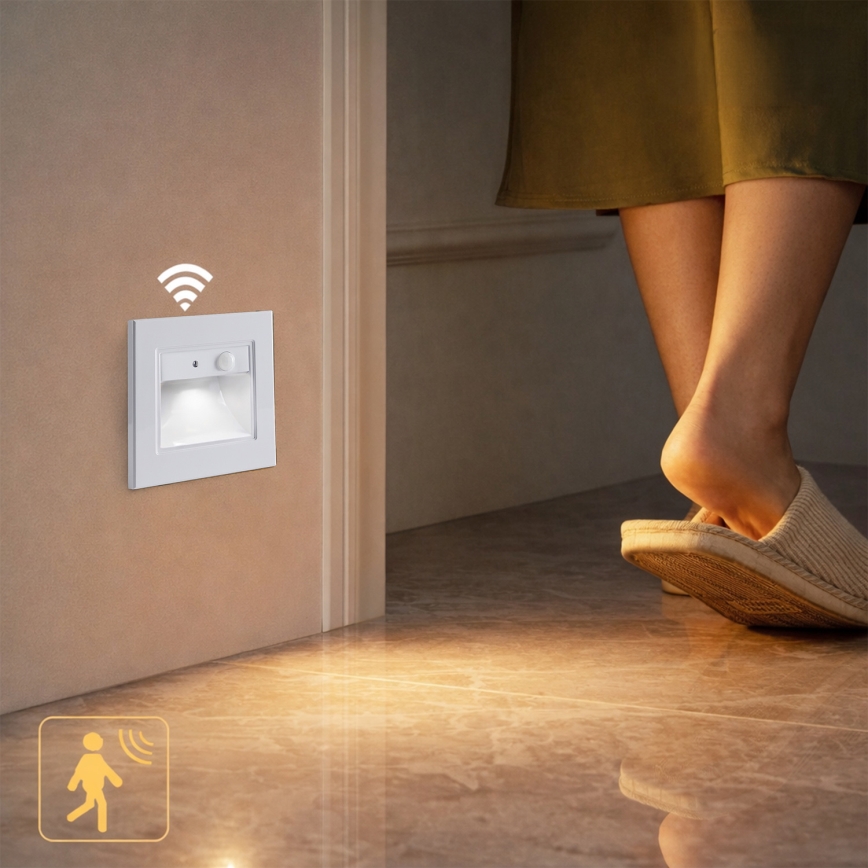 Brilagi - Aplica LED pentru scară STEP LIGHT, cu senzor, 1,5 W, 230 V, IP44, albă
