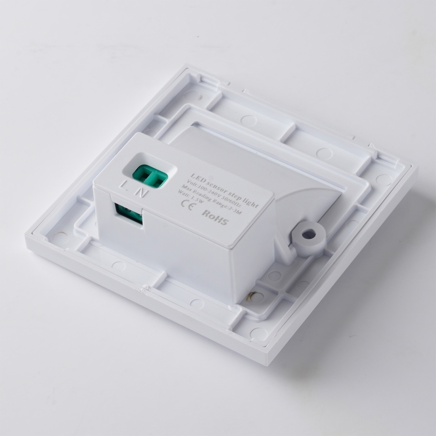 Brilagi - Aplica LED pentru scară STEP LIGHT, cu senzor, 1,5 W, 230 V, IP44, albă