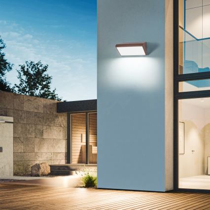 Brilagi - Aplică de exterior dimmabilă LED RGBW TRIANGLE 1xE27/15W/230V 2700-6500K IP65 maro