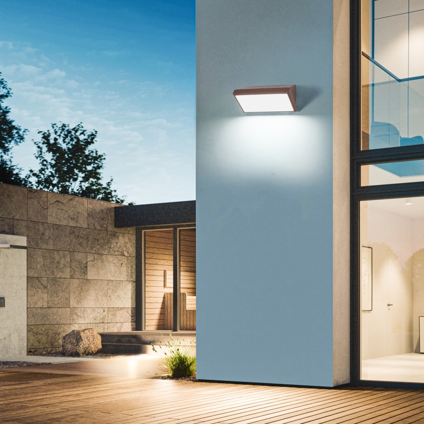 Brilagi - Aplică de exterior dimmabilă LED RGBW TRIANGLE 1xE27/15W/230V 2700-6500K IP65 maro