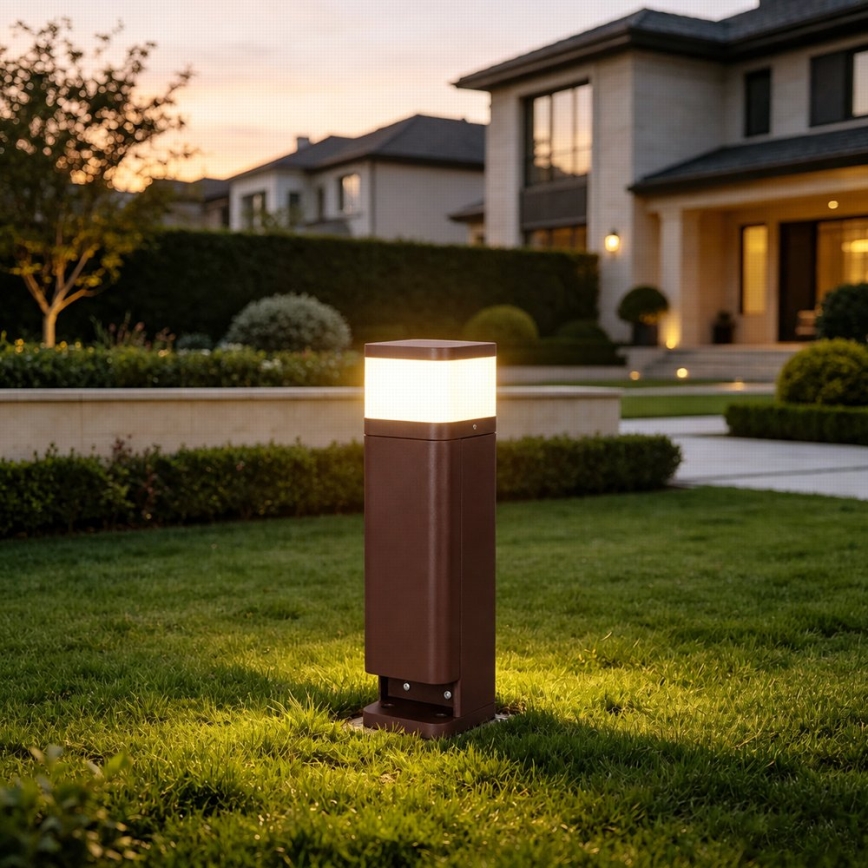 BRILAGI - Lampă de exterior cu 2 prize SCHUKO PILLAR 1xG9/11W/230V IP44 maro