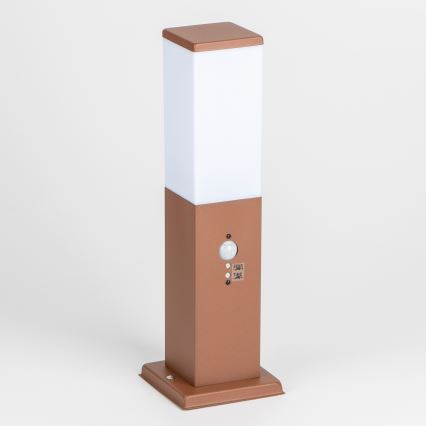 Brilagi - Lampă de exterior cu senzor NOVA 1xE27/15W/230V 40 cm IP44 maro