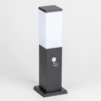 Brilagi - Lampă de exterior cu senzor NOVA 1xE27/15W/230V 40 cm IP44 neagră