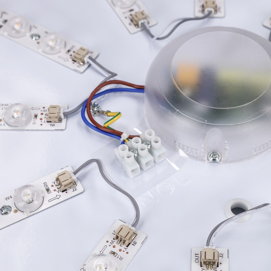 Brilagi - Plafonieră LED dimerizabilă PILANA, 72 W, 230 V, 3000–6500 K, stejar/negru, Ø 80 cm + telecomandă