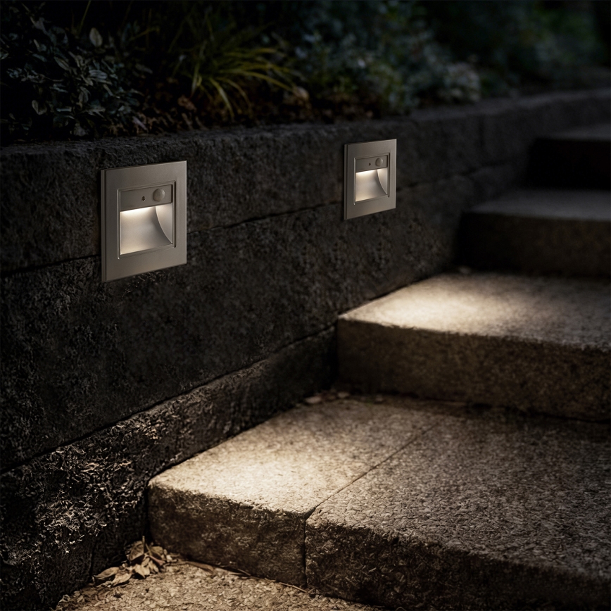 Brilagi - Aplica LED pentru scări cu senzor STEP LIGHT LED/1,5W/230V IP44 argintiu