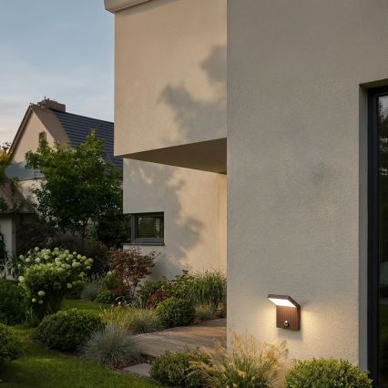 Brilagi - Aplică de perete LED pentru exterior cu senzor RIANO LED/8W/230V maro IP65