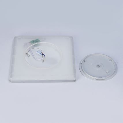 Brilagi - Plafonieră LED pentru baie Ultra Slim, 18 W, 230 V, 30 x 30 cm, argintie, IP54