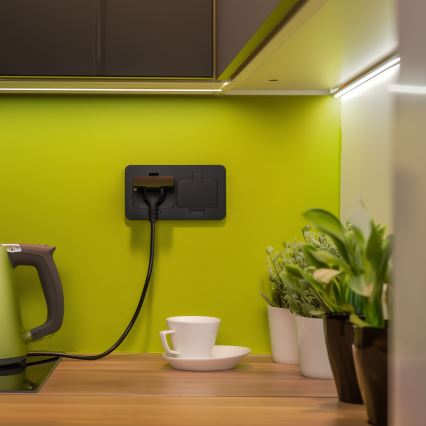 Brilagi - Priză dublă încastrabilă în podea pentru exterior, IP55, neagră, dreptunghiulară