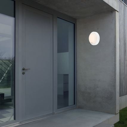 Brilo - Aplică de perete LED reîncărcabilă pentru exterior, cu senzor, LED/4W/5V, 4400 mAh, IP44, albă