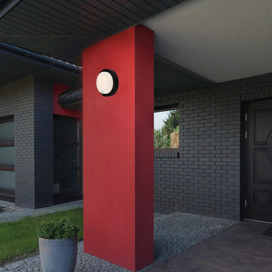 Brilo - Aplica LED de perete reîncărcabilă pentru exterior, cu senzor, 4W/5V, 4400 mAh, IP44, negru