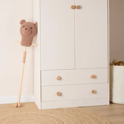 Căluț de jucărie pe băț Bieco MIKA ursuleț