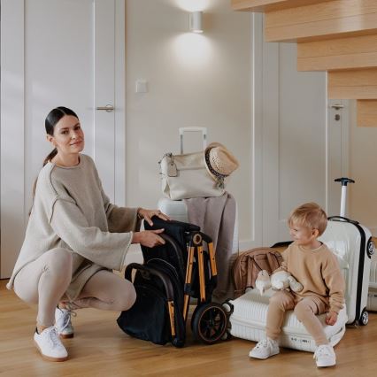 Cărucior de copii Lionelo CLOE negru/auriu