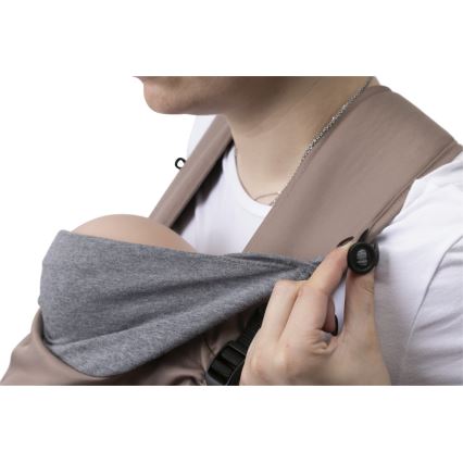 Chicco - Marsupiu pentru copii SKIN FIT maro