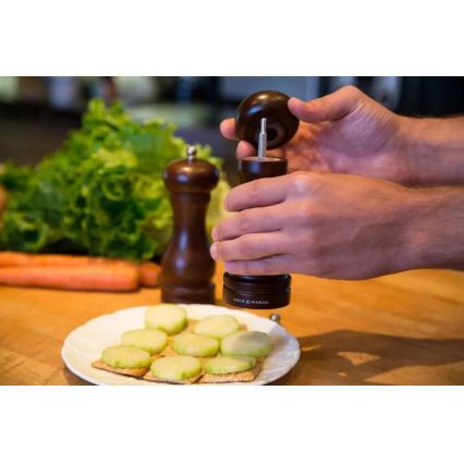 Cole&Mason - Râșniță de piper CAPSTAN FOREST din lemn de fag, 16,5 cm