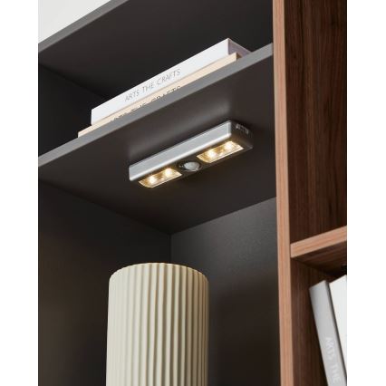 Corp de iluminat LED de orientare cu senzor Eglo 4xLED/3xAAA