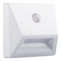 Corp de iluminat LED încastrat cu senzor de mișcare și senzor de crepuscul IRS LED/0,3W/3xAAA IP54 alb