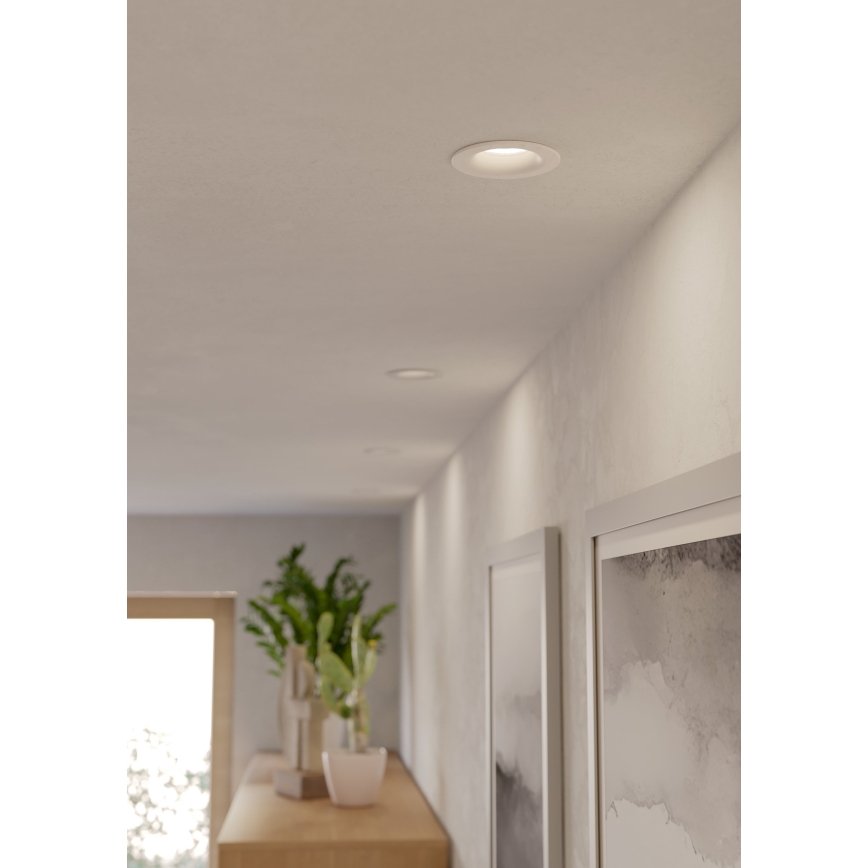 Eglo - Plafonieră LED încastrată pentru baie, 4,9W/230V, 2700/4000/6500K, Ø 8,8 cm, IP65, alb