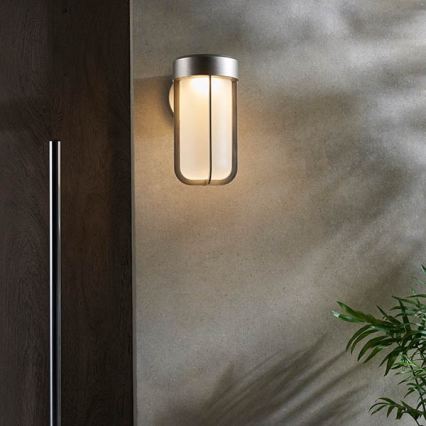 Endon 94990 - Aplica de perete pentru baie LED, 8 W, 230 V, IP44, 2700 K, crom mat