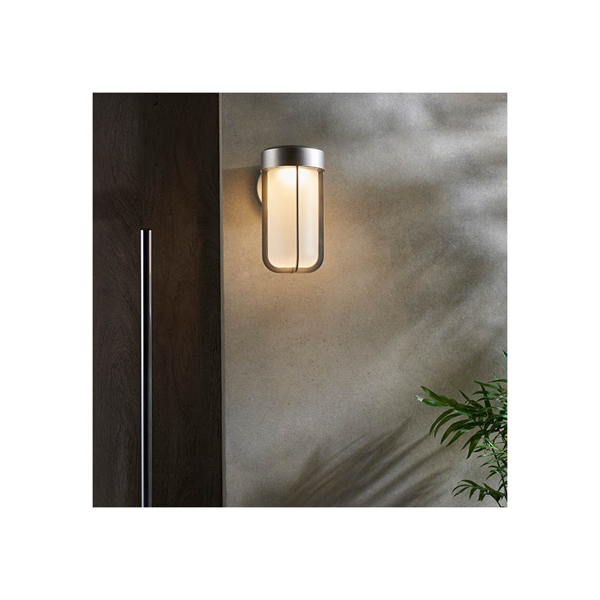 Endon 94990 - Aplica de perete pentru baie LED, 8 W, 230 V, IP44, 2700 K, crom mat