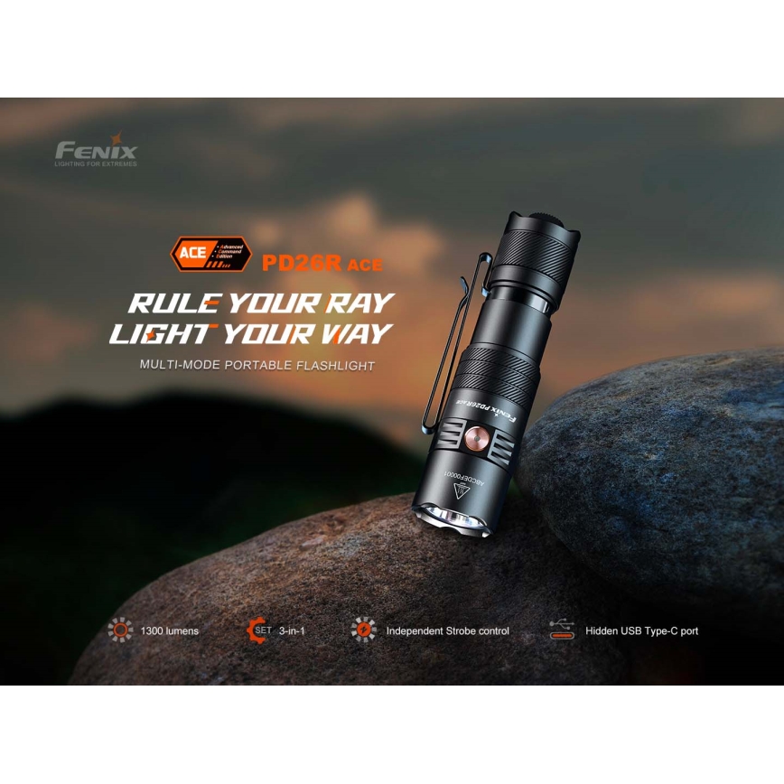 Fenix PD26RACE - Lanternă LED reîncărcabilă cu reglaj al intensității, USB, 1600 mAh, IP68, 1300 lm, 556 h, negru