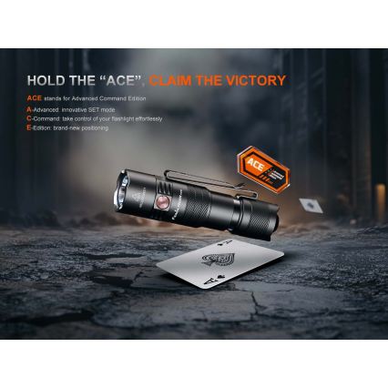 Fenix PD26RACE - Lanternă LED reîncărcabilă cu reglaj al intensității, USB, 1600 mAh, IP68, 1300 lm, 556 h, negru