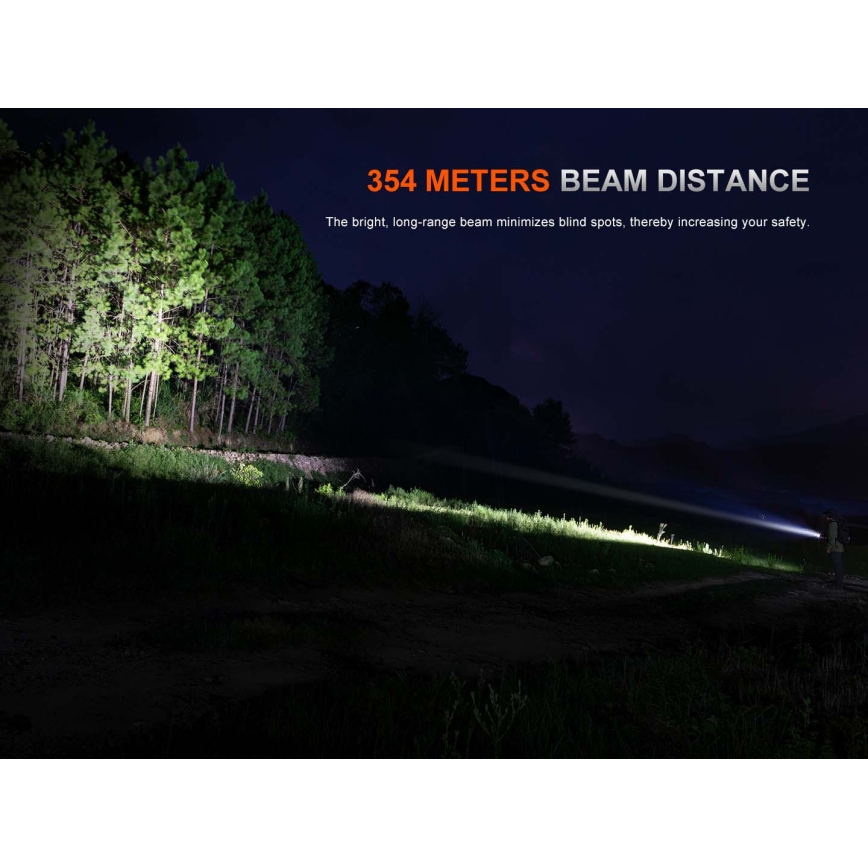 Fenix PD26RACE - Lanternă LED reîncărcabilă cu reglaj al intensității, USB, 1600 mAh, IP68, 1300 lm, 556 h, negru